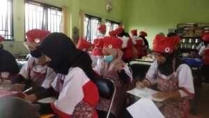 Dinaskertrans Tulungagung Gelar Pelatihan Berbasis Kompetensi untuk Pembuatan Roti dan Kue